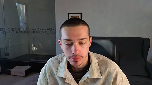 Snapshot of KaydenDrew chatting on 04-23-26, 04:24 KaydenDrew online show from 04-23-26, 04:24