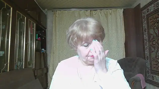 Casey peach online show from 05-12-26, 06:05