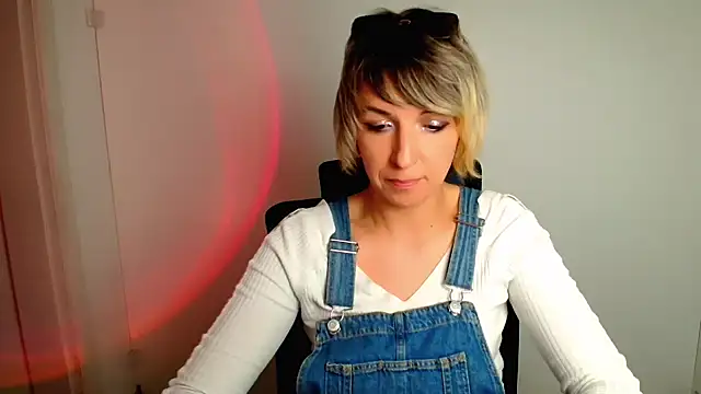 Lana Foxyy online show from 05-03-26, 01:28