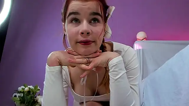 EilinWood online show from 12-21-25, 02:13