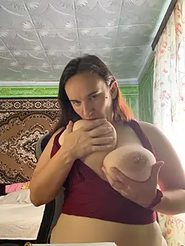 Snapshot of HarychaLysichka chatting on 07-18-26, 07:34 HarychaLysichka online show from 07-18-26, 07:34
