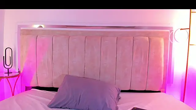 Snapshot of CamilleJuicy_ chatting on 03-18-26, 02:53 CamilleJuicy online show from 03-18-26, 02:53