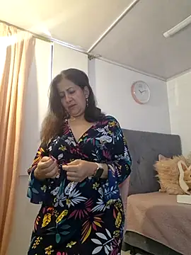 Snapshot of christy_ant chatting on 07-08-26, 06:56 christy ant online show from 07-08-26, 06:56
