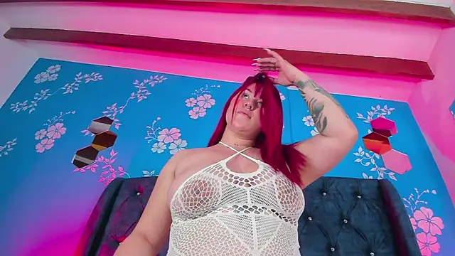 Issa Clark01 online show from 04-12-26, 11:43