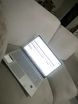 Snapshot of evelyn_harpeery chatting on 02-06-26, 12:04 evelyn harpeery online show from 02-06-26, 12:04