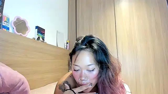 heavenngirlyy444 online show from 01-09-26, 04:48