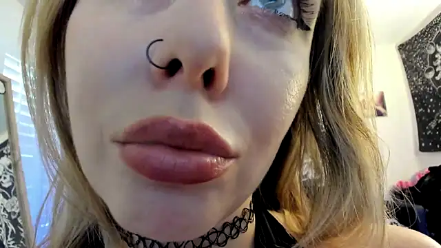 luna lovelyyy online show from 07-28-26, 09:14