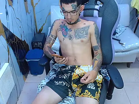Boy tatto77 online show from 07-20-26, 12:51