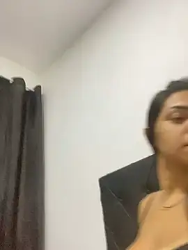 Nini  online show from 03-26-26, 02:17