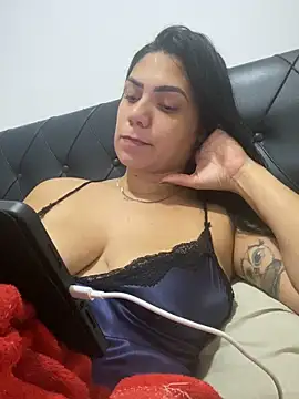 Nini  online show from 04-15-26, 05:53