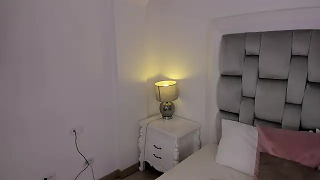 amber  ferrera online show from 03-18-26, 07:50