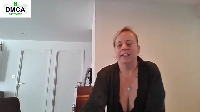 Miss-Chupagirly online show from 04-15-26, 07:15