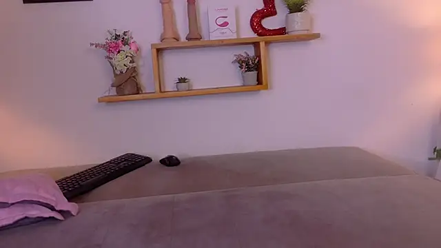 nairagold  online show from 05-16-26, 12:07