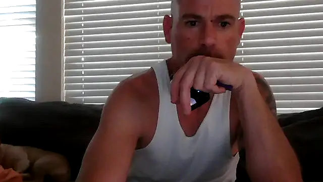 Snapshot of MISTERANDDEMI chatting on 05-25-26, 12:27 MISTERANDDEMI online show from 05-25-26, 12:27