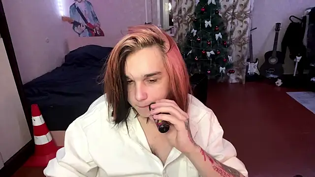 emo sweet online show from 12-21-25, 10:50