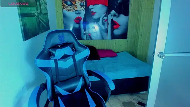 Snapshot of jinx_candy chatting on 01-06-26, 04:38 jinx candy online show from 01-06-26, 04:38