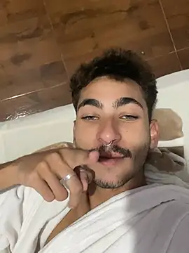 GuioficialBr online show from 03-26-26, 04:12