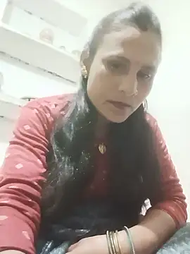 Snapshot of Cuty_priti chatting on 06-14-26, 05:26 Cuty priti online show from 06-14-26, 05:26