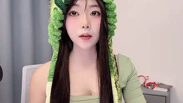 smalldaisy online show from 03-21-26, 02:16