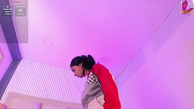 ManuelaEvans  online show from 04-05-26, 09:23