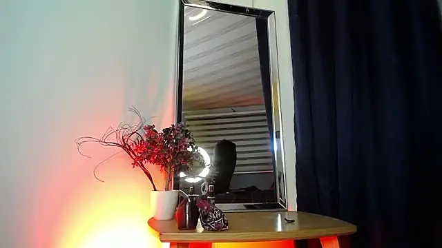 Emilyy05  online show from 02-15-26, 03:25