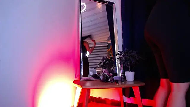 Emilyy05  online show from 02-25-26, 03:05