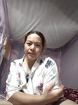 Snapshot of Lucky_cutee chatting on 06-21-26, 01:24 Lucky cutee online show from 06-21-26, 01:24