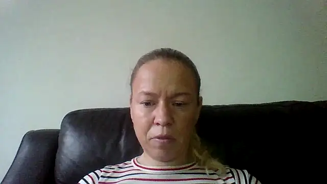 Snapshot of jennyblondeuk chatting on 01-18-26, 03:16 jennyblondeuk online show from 01-18-26, 03:16