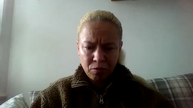 Snapshot of jennyblondeuk chatting on 02-14-26, 03:53 jennyblondeuk online show from 02-14-26, 03:53