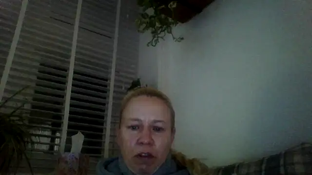Snapshot of jennyblondeuk chatting on 02-18-26, 10:50 jennyblondeuk online show from 02-18-26, 10:50