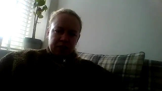 Snapshot of jennyblondeuk chatting on 02-20-26, 03:01 jennyblondeuk online show from 02-20-26, 03:01