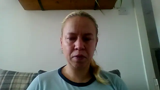 Snapshot of jennyblondeuk chatting on 02-28-26, 02:51 jennyblondeuk online show from 02-28-26, 02:51