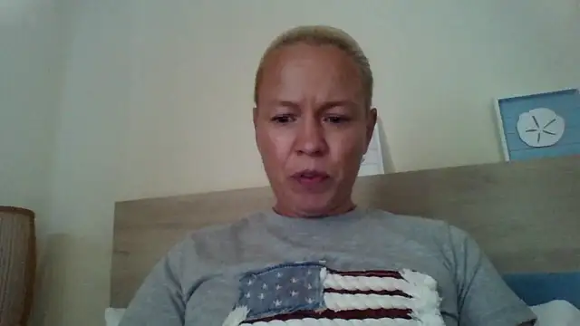 Snapshot of jennyblondeuk chatting on 04-20-26, 06:09 jennyblondeuk online show from 04-20-26, 06:09
