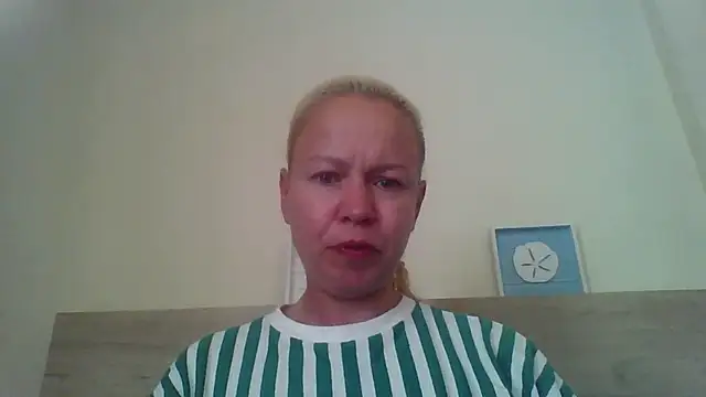 Snapshot of jennyblondeuk chatting on 04-23-26, 03:36 jennyblondeuk online show from 04-23-26, 03:36