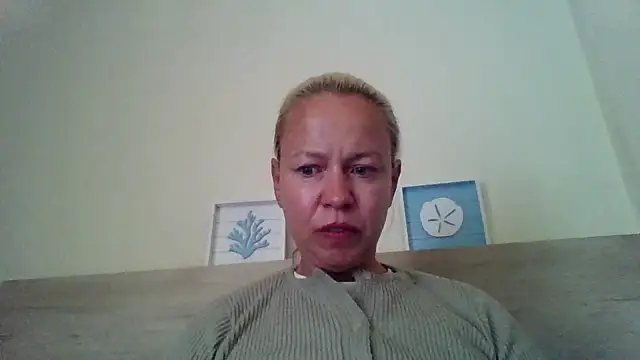 Snapshot of jennyblondeuk chatting on 04-30-26, 05:08 jennyblondeuk online show from 04-30-26, 05:08