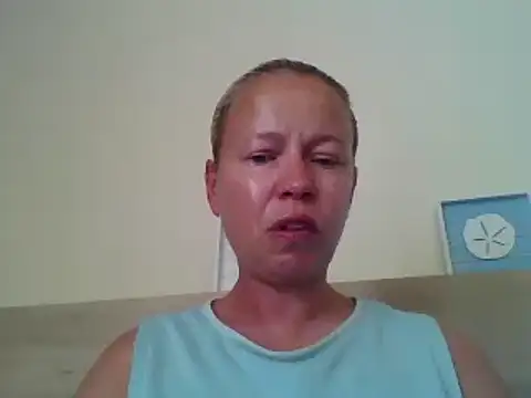 Snapshot of jennyblondeuk chatting on 05-21-26, 03:19 jennyblondeuk online show from 05-21-26, 03:19