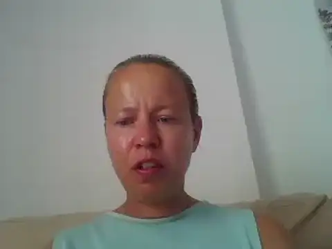 Snapshot of jennyblondeuk chatting on 05-31-26, 03:19 jennyblondeuk online show from 05-31-26, 03:19