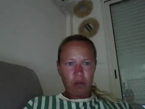 Snapshot of jennyblondeuk chatting on 06-30-26, 07:48 jennyblondeuk online show from 06-30-26, 07:48