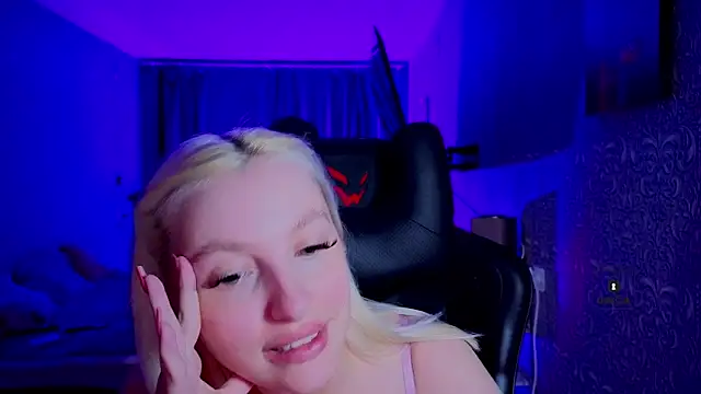Eva Vibe  online show from 06-19-26, 10:24