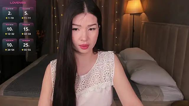 Lea Apple online show from 05-18-26, 12:07