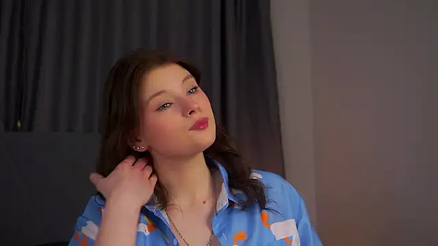 Snapshot of QuinnHeileman chatting on 01-15-26, 11:26 QuinnHeileman online show from 01-15-26, 11:26