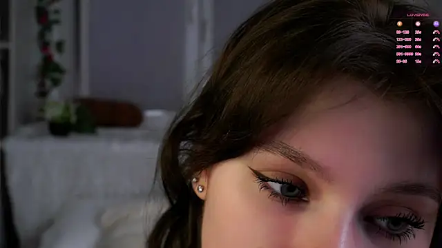 Snapshot of QuinnHeileman chatting on 03-27-26, 12:38 QuinnHeileman online show from 03-27-26, 12:38