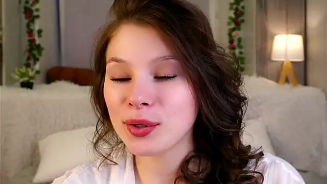 Snapshot of QuinnHeileman chatting on 04-06-26, 12:39 QuinnHeileman online show from 04-06-26, 12:39