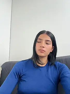 Snapshot of Ema_Rose_ chatting on 07-22-26, 04:54 Ema Rose online show from 07-22-26, 04:54