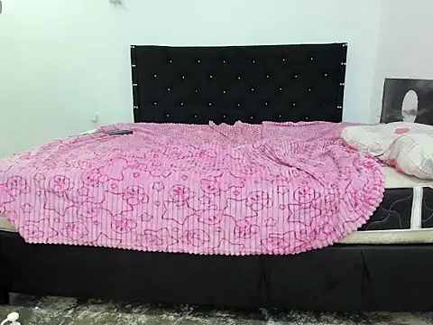 Snapshot of richblack01 chatting on 03-17-26, 10:35 richblack01 online show from 03-17-26, 10:35