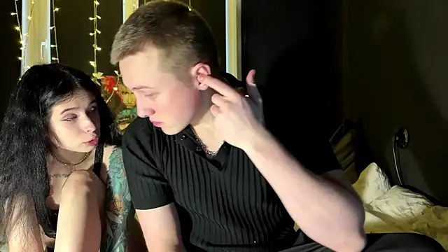 Snapshot of love4couple chatting on 03-22-26, 02:20 love4couple online show from 03-22-26, 02:20