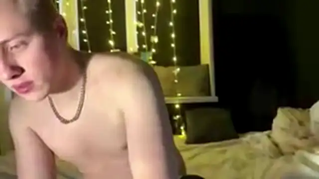 Snapshot of love4couple chatting on 03-24-26, 02:22 love4couple online show from 03-24-26, 02:22