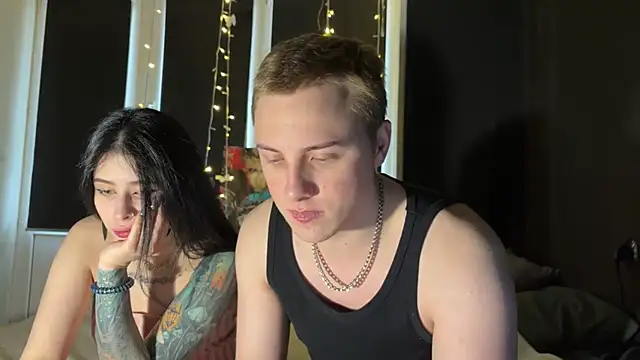 Snapshot of love4couple chatting on 04-14-26, 07:14 love4couple online show from 04-14-26, 07:14