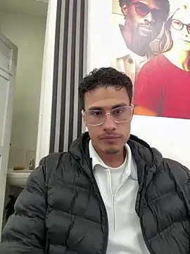 Snapshot of Latin_Paisa_Boy chatting on 05-04-26, 11:56 Latin Paisa Boy online show from 05-04-26, 11:56