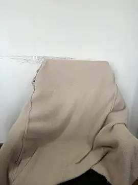 Snapshot of Molly-xiao chatting on 03-10-26, 08:52 Molly-xiao online show from 03-10-26, 08:52